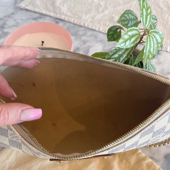 Louis Vuitton authentic Azur Eva clutch - Picture 6 of 6